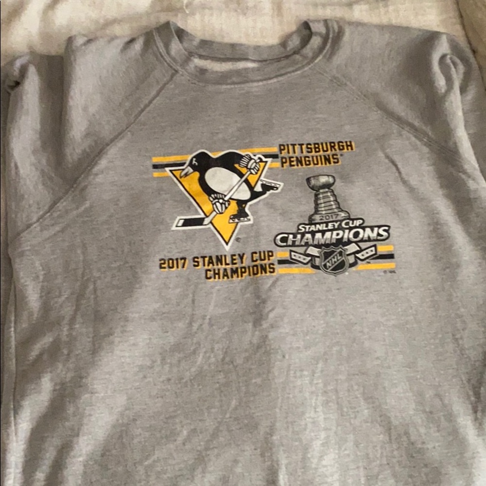 Pittsburg Penguins Hockey Crew Neck